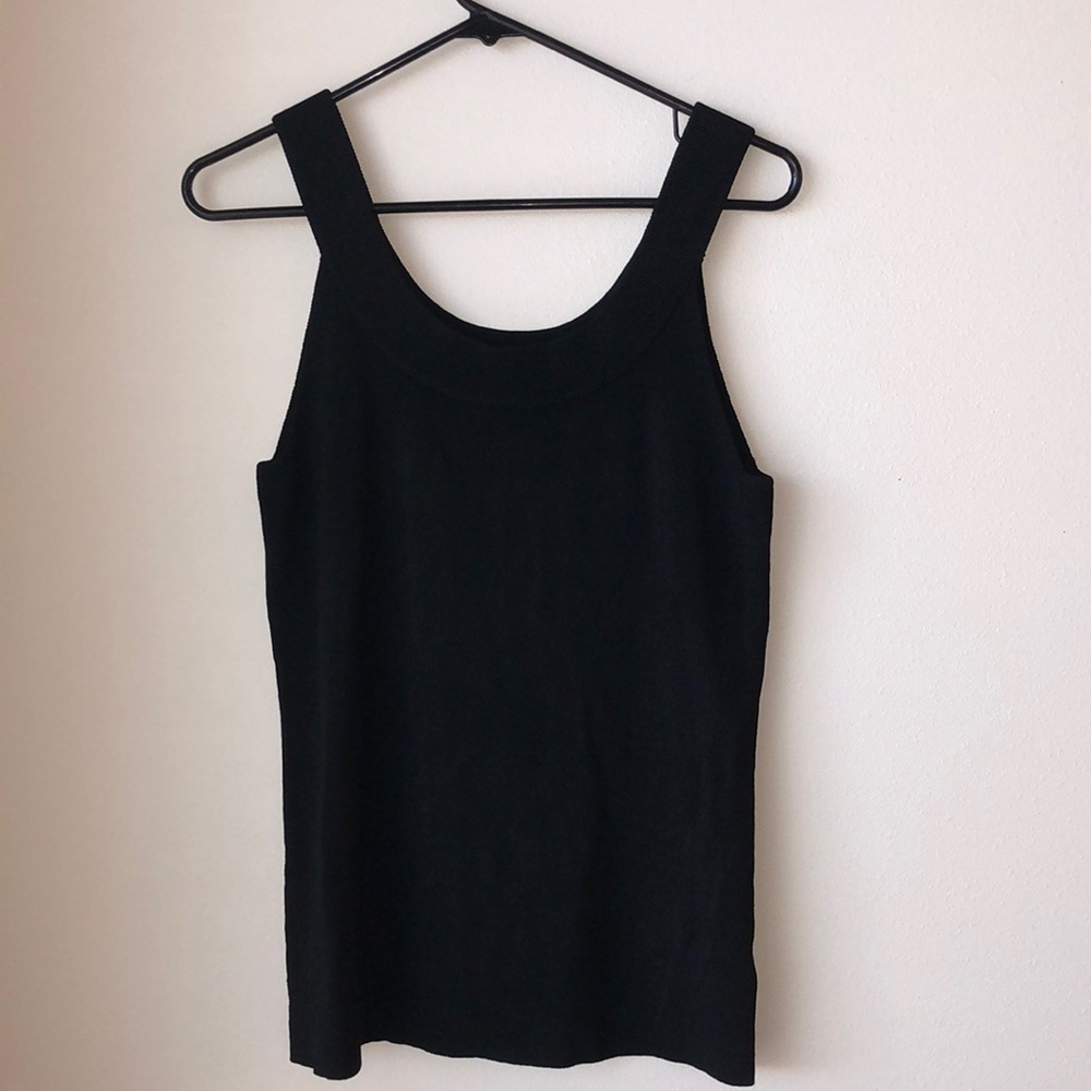 LIZ Claiborne sleeveless sweater
